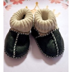 Бебешки буйки от естествена кожа и пухкава подплата в графит