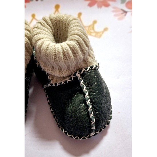 Бебешки буйки от естествена кожа и пухкава подплата в графит