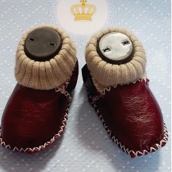 Бебешки буйки с пухкава подплата от естествена кожа в бордо