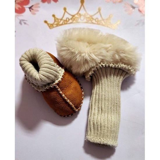 Бебешки буйки с пухкава подплата от естествена кожа в кафяво