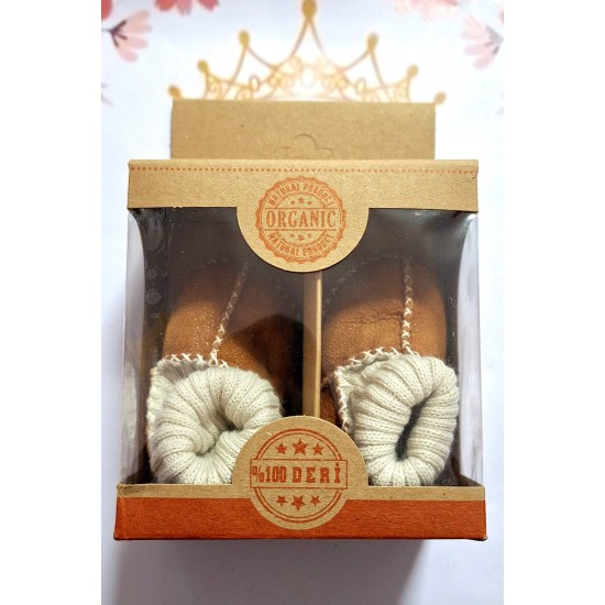 Бебешки буйки с пухкава подплата от естествена кожа в кафяво