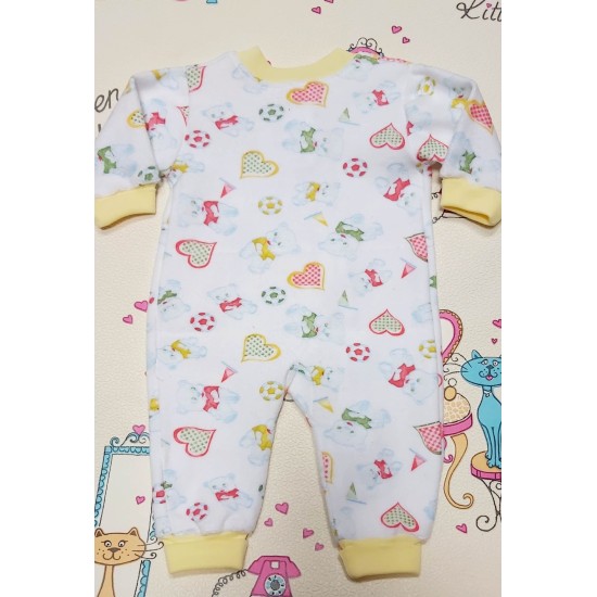 Бебешки леко ватиран гащеризон в бяло и жълто  Сърчица