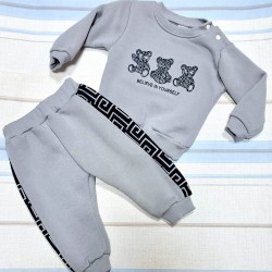 Бебешки ватиран комплект в светло сиво Трите мечета Бебешки ватиран комплект в светло сиво Трите мечета