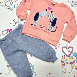 Детски ватиран комплект в прасковено и сиво с кученца Детски ватиран комплект в прасковено и сиво с кученца