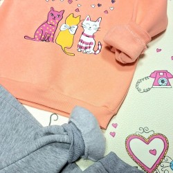 Детски ватиран комплект в сиво и праскова Трите котки Детски ватиран комплект в сиво и праскова Трите котки