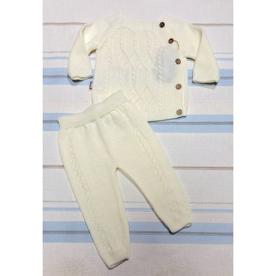Бебешки комплект от фино плетиво в бяло