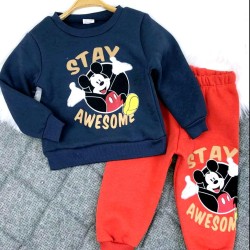 Детски ватиран комплект в тъмносиньо и червено с Мики Маус Детски ватиран комплект в тъмносиньо и червено с Мики Маус