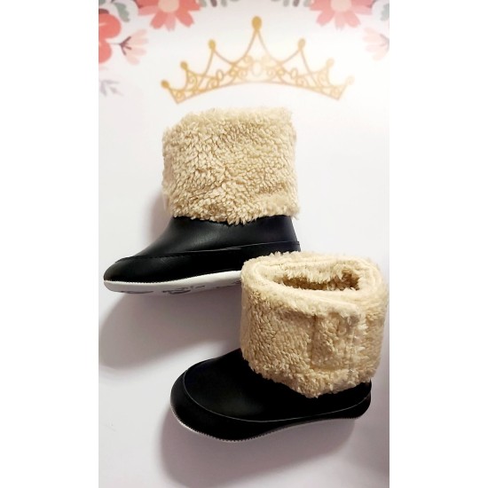 Бебешки зимни ботушки в черно с бежов пух Бебешки зимни ботушки в черно с бежов пух