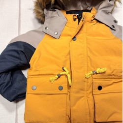 Детско зимно пухкаво яке парка с качулка в тъмносиньо и горчица Детско зимно пухкаво яке парка с качулка в тъмносиньо и горчица