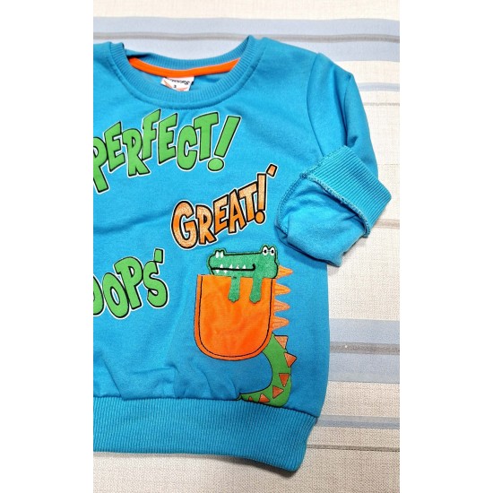 Леко ватирана детска блуза в светло синьо ,,Кроки