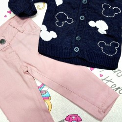 Елегантен комплект с розови дънки и жилетка  Мини