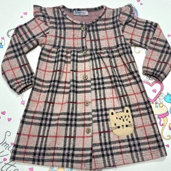 Детска мекичка рокля в кафяво каре с котенце