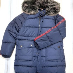 Детско зимно дълго яке с пухкава подплата в тъмносиньо Детско зимно дълго яке с пухкава подплата в тъмносиньо