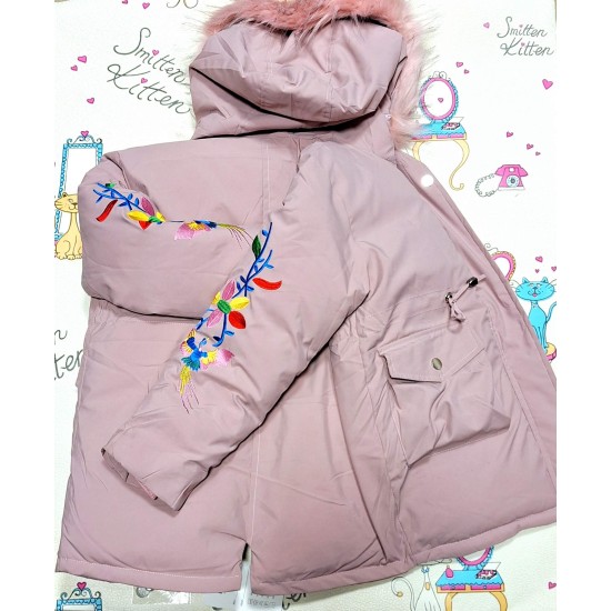 Детско зимно дълго яке с пухкава подплата и бродерии на цветя