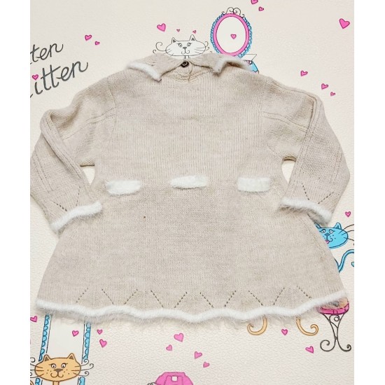 Плетена бебешка рокля в бежово и бяло с панделка