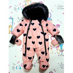 Бебешки пухкав космонавт в розово на сърца 0-3м Бебешки пухкав космонавт в розово на сърца 0-3м