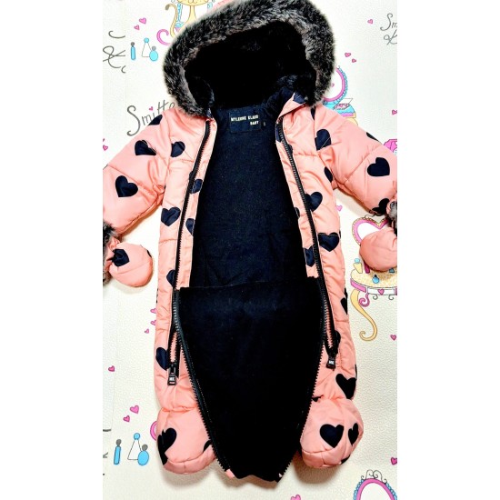 Бебешки пухкав космонавт в розово на сърца 0-3м