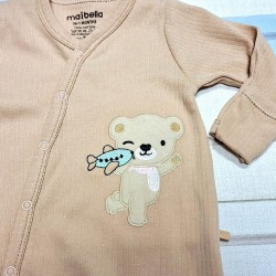 Бебешки гащеризон в бежово кафяво с мече и шапка