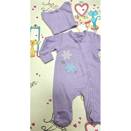 Бебешки памучен гащеризон с шапка в лилаво Flowers Бебешки памучен гащеризон с шапка в лилаво Flowers