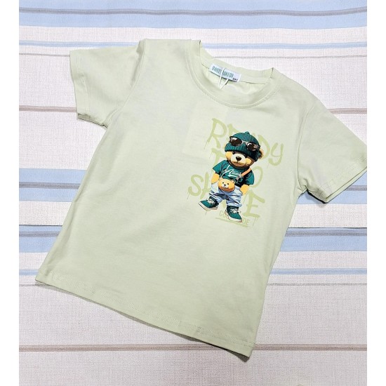 Детска лятна тениска в зелено с мечо на гърба Детска лятна тениска в зелено с мечо на гърба