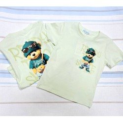 Детска лятна тениска в зелено с мечо на гърба