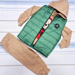 Детски комплект в кафяво от 3 части с мече и със зелен елек