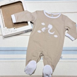 Луксозен италиански бебешки гащеризон в бежово с щъркелче в кутия