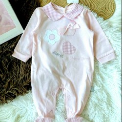 Луксозен италиански бебешки гащеризон в розово със сърчица в кутия