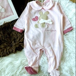 Луксозен италиански бебешки гащеризон в розово с якичка и зайче Луксозен италиански бебешки гащеризон в розово с якичка и зайче