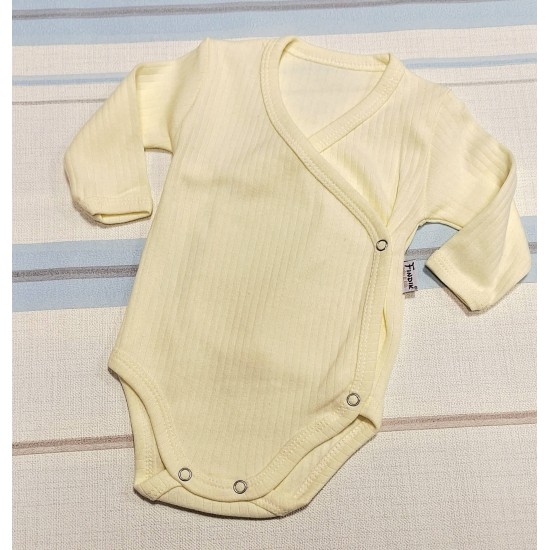 Бебешко памучно боди в екрю с предно закопчаване Бебешко памучно боди в екрю с предно закопчаване