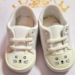 Бебешки обувки/буйки в бяло с КОТЕТА Бебешки обувки/буйки в бяло с КОТЕТА