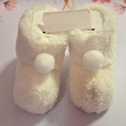 Бебешки пухкави терлички/чорапче в бяло