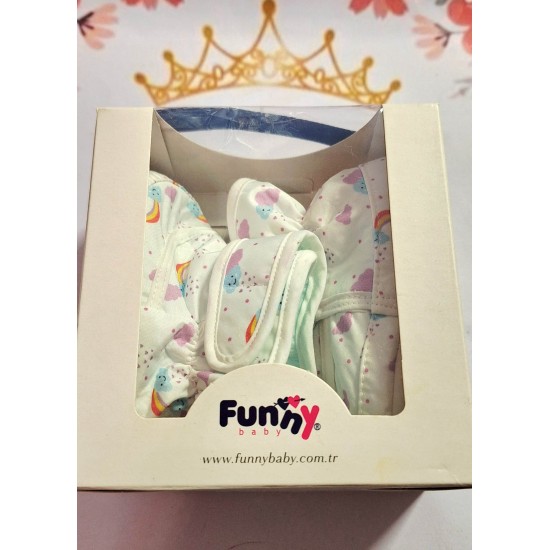 Пухкави бебешки ботушки в бяло и резеда с лилави облачета Пухкави бебешки ботушки в бяло и резеда с лилави облачета