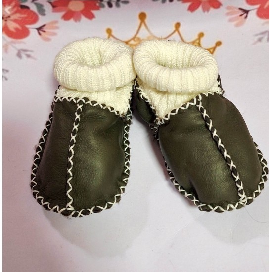 Бебешки буйки с пухкава подплата от естествена кожа в зелено Бебешки буйки с пухкава подплата от естествена кожа в зелено