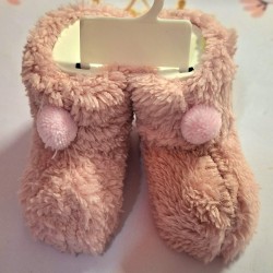 Бебешки терлички/чорапчета в тъмно розово