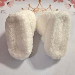 Бебешки пухкави терлички/чорапче в бяло