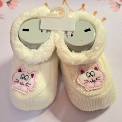 Бебешки мекички терлички/ботушки в бяло Бебешки мекички терлички/ботушки в бяло