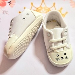 Бебешки обувки/буйки в бяло с КОТЕТА