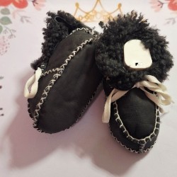 Бебешки зимни кожени буйки в графит