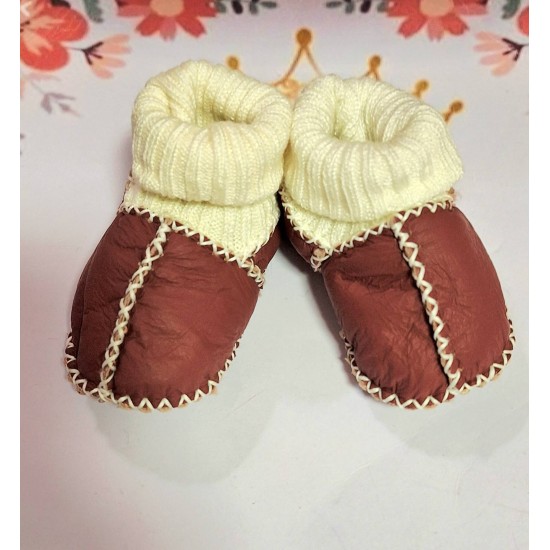 Бебешки буйки с пухкава подплата от естествена кожа в бордо Бебешки буйки с пухкава подплата от естествена кожа в бордо