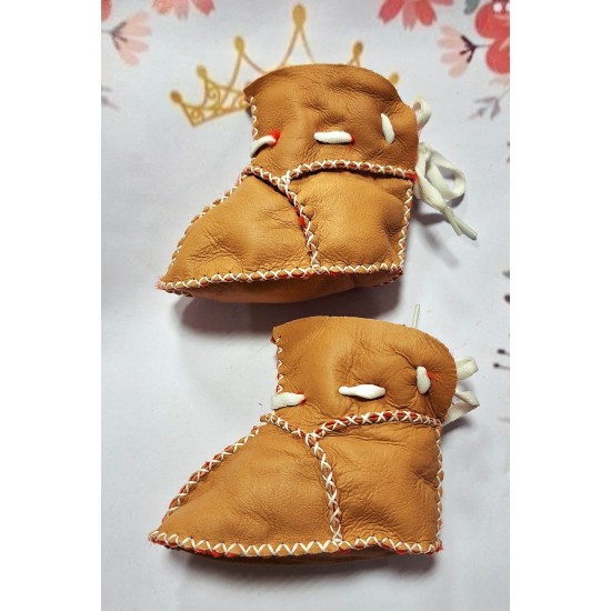 Бебешки кожени пухкави ботушки в кафяво и червено 