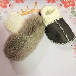 Бебешки буйки с пухкава подплата от естествена кожа в сиво Бебешки буйки с пухкава подплата от естествена кожа в сиво