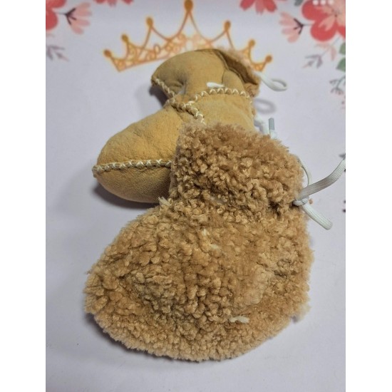 Бебешки кожени пухкави ботушки в светло кафяво Бебешки кожени пухкави ботушки в светло кафяво