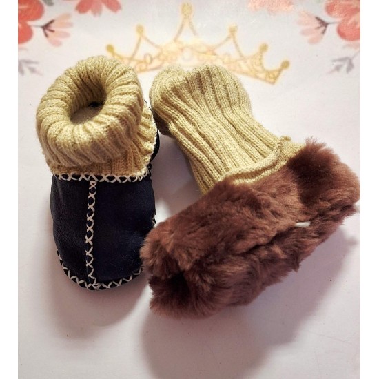 Бебешки буйки с пухкава подплата от естествена кожа в тъмносиньо