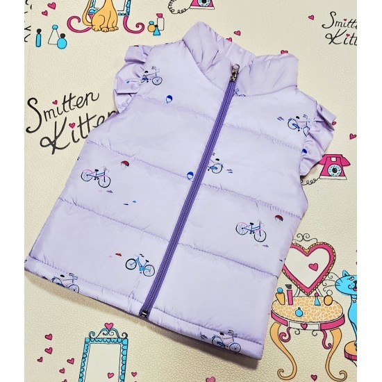 Детски шушляков елек в лилаво с къдрички