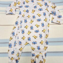 Бебешки памучен гащеризон в бяло с жълти и сини мечета