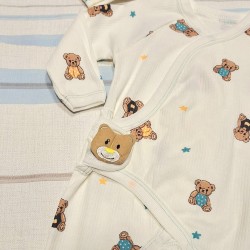 Бебешки гащеризон в бяло с мечета и с шапка