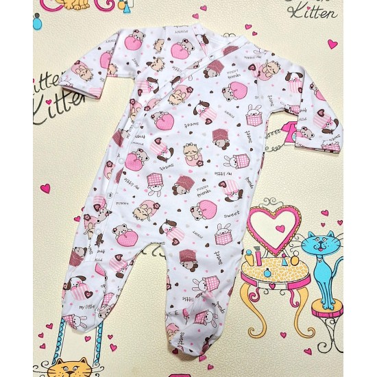 Бебешки памучен гащеризон в бяло с розови сърчица и мечета
