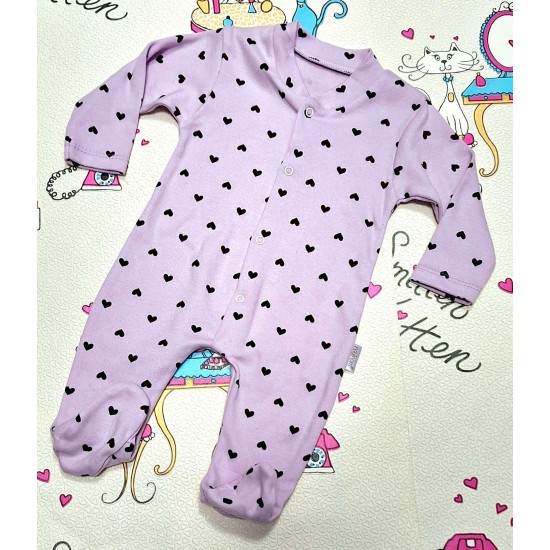 Бебешки памучен гащеризон в лилаво със сърчица