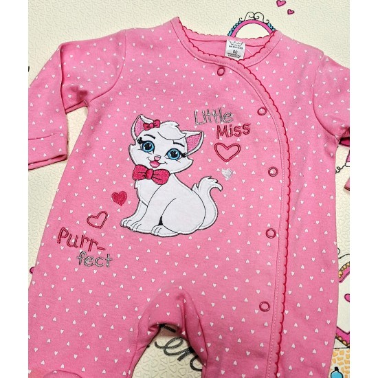 Бебешки гащеризон в розово на бели сърчица  с котенце